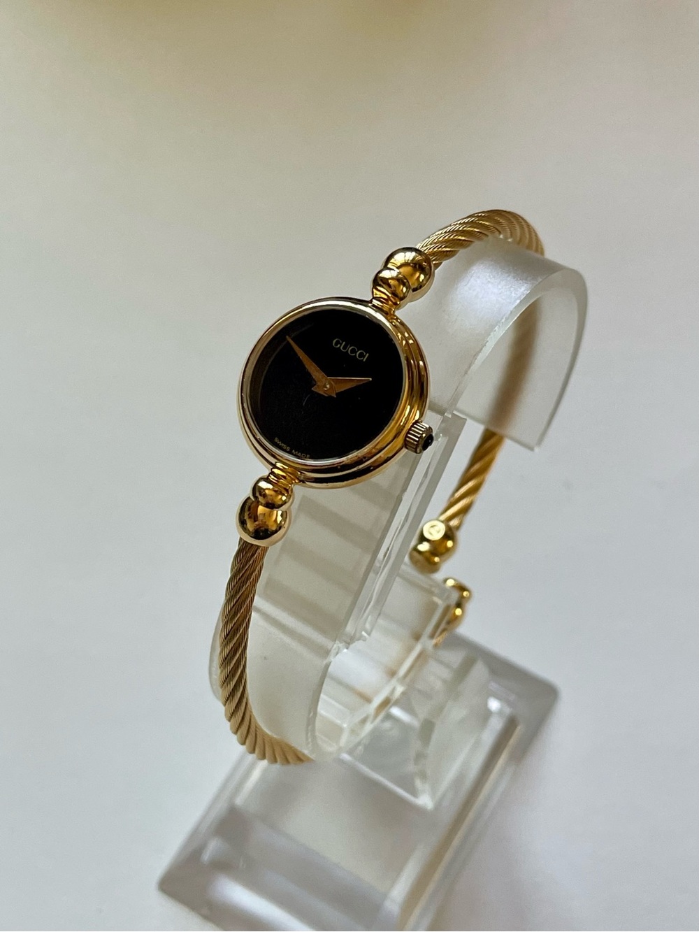 Gucci Gold-Tone Bangle Watch with Black Dial - Picture 10 of 17
